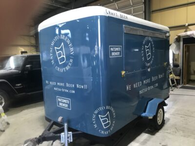 松本ブルワリー・キッチントレーラーデザインラッピン