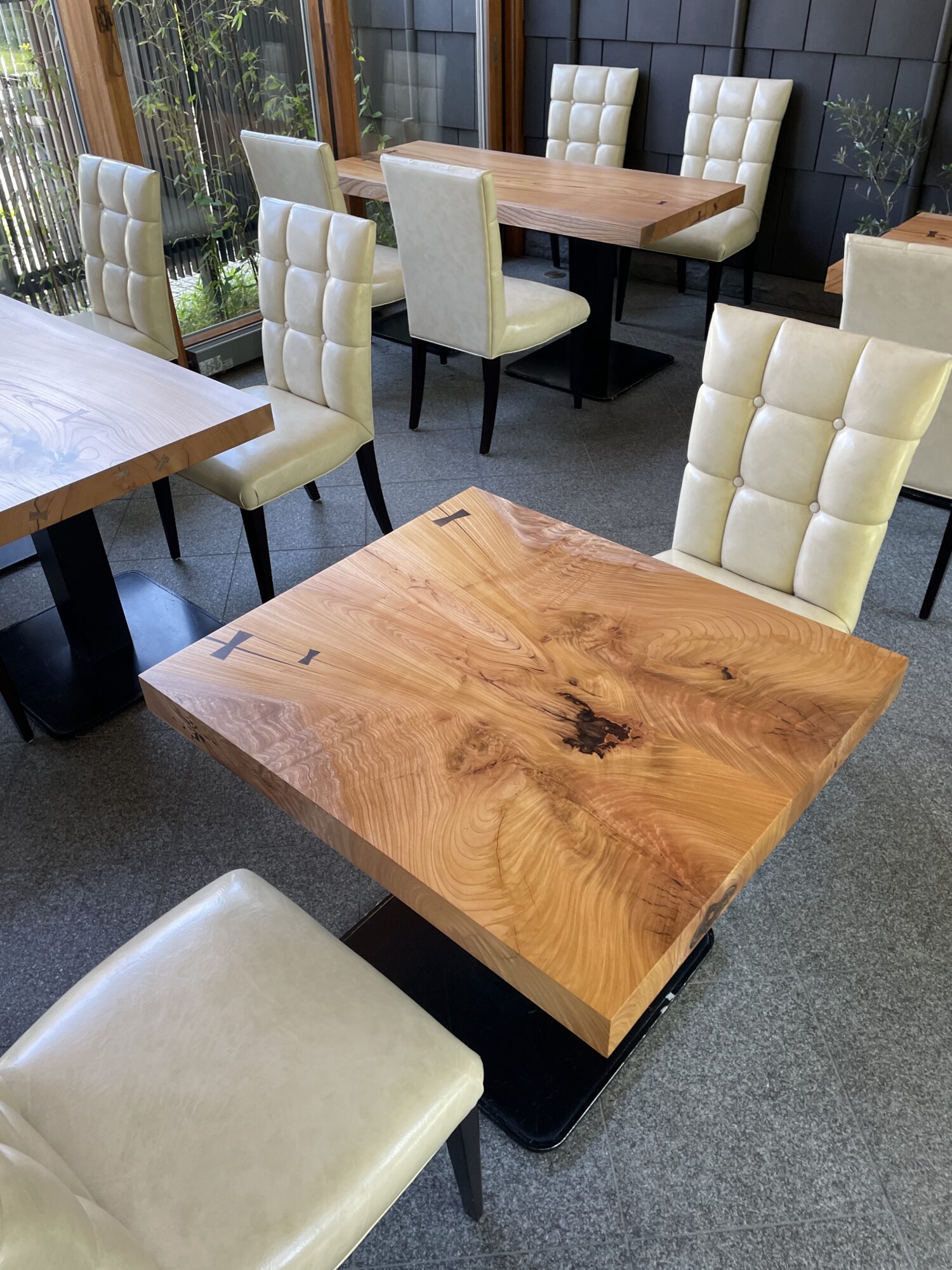 【特別なテーブルで味わう至福のひととき】